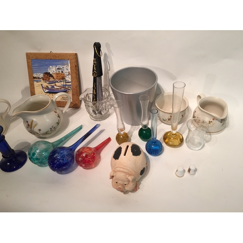 319 - Various items to glassware , pig money box etc