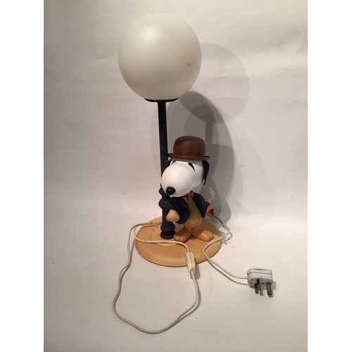 216 - Collectable snoopy lamp