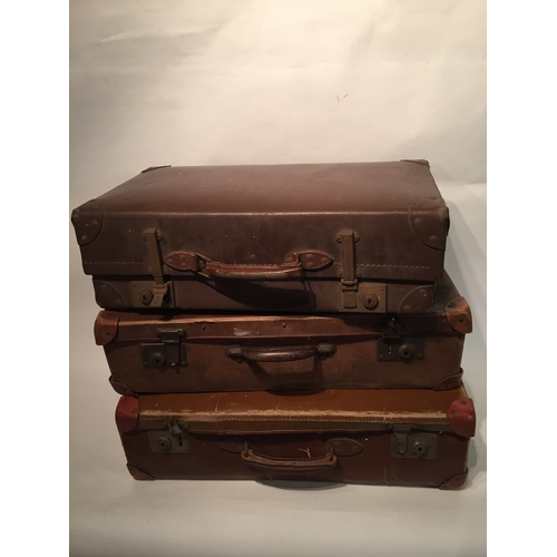 341 - Similar to previous lot three vintage suitcases