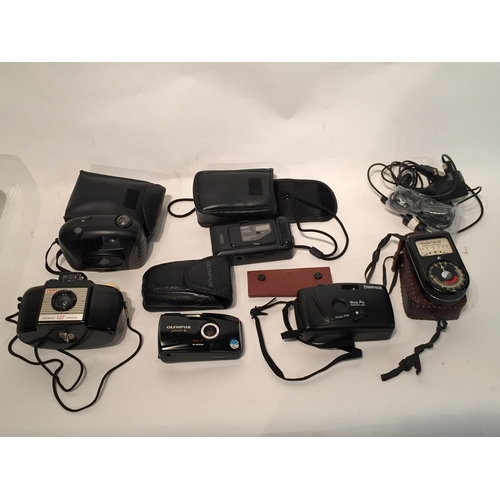 345 - Various vintage cameras Light Meter Etc