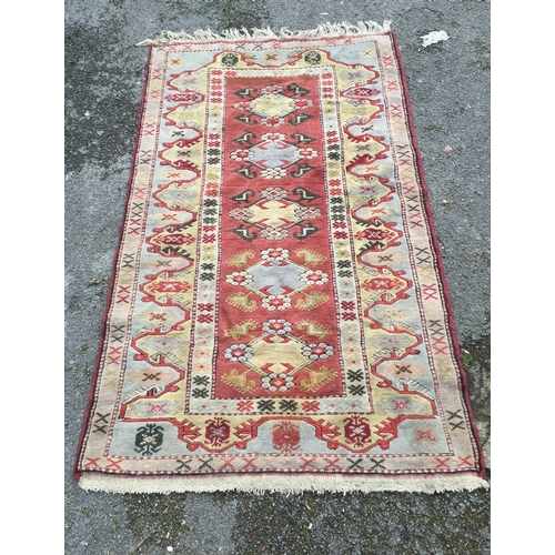 69 - Rug 206cm x 119cm