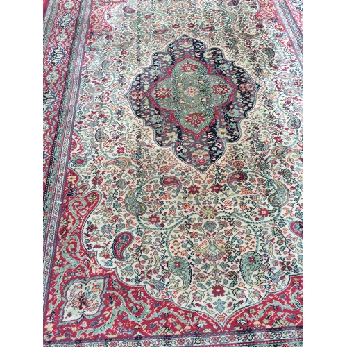 82 - Rug 300cm x 200cm