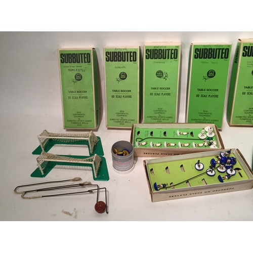 369 - Vintage Subbuteo game to include pitch , teams arsenal , Liverpool , Yeovil town etc and goals and f... 