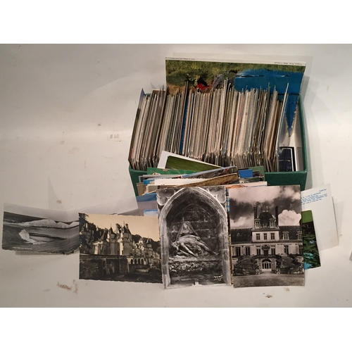 370 - Collection of various vintage postcards