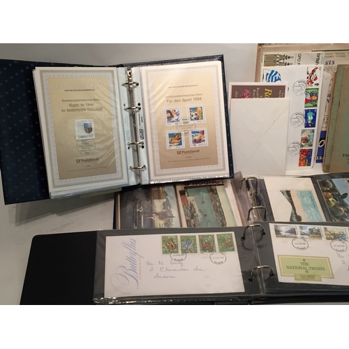 463 - Quantity of first day covers in various folders