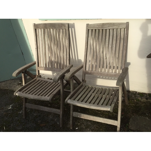 86 - 2 x garden chairs