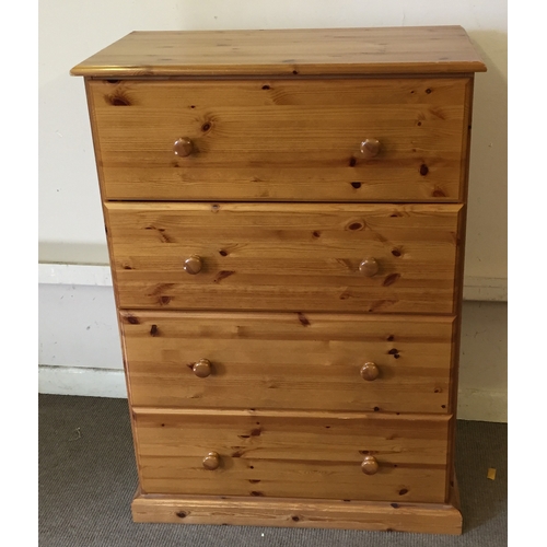 1 - Solid pine chest of 4 drawers 80cm x 44cm x 114cm