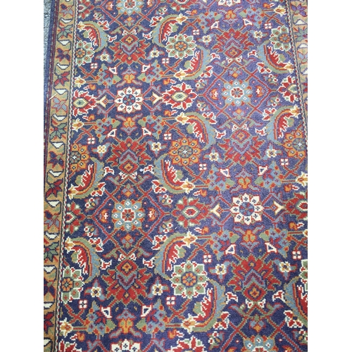 95 - Rug / runner 72cm x 500cm