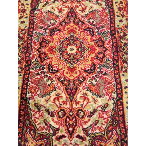 81 - Rug 72cmx 145cm