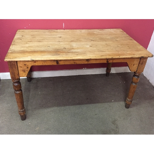 32 - Vintage Pine farmhouse table 82cm x 132cm x 72cm