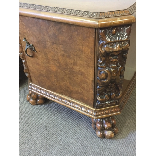 41 - Pair Of Bedside cabinets With Carved Decoration 56cm x 42cm x 55cm