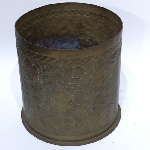 263 - Ww1 trench art shell 22cm diameter large