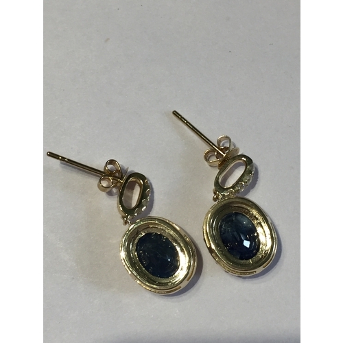 284 - 1 Pair Of 14 ct Yellow Gold Sapphire  And Diamond Earrings , With Two Oval Cut Natural Sapphires 5.1... 