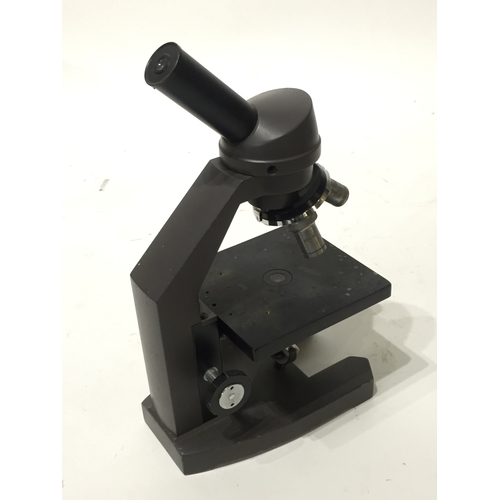 411 - Students Swift Microscope