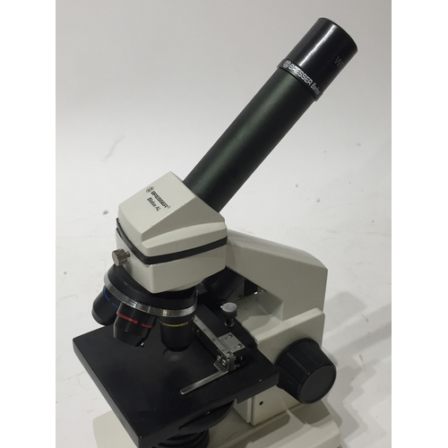 412 - Microscope Bresser Biolux