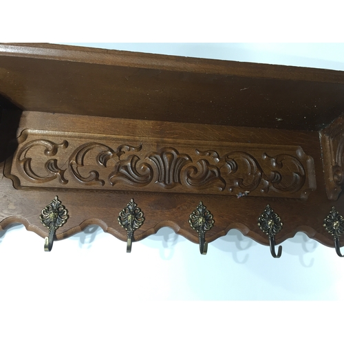 40 - A carved wood french 6 hook shelf 100cms x 22cms