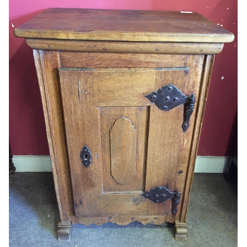 22 - Oak Cupboard With Peg Joints And Ironwork Hinges 84 x 59 x 40 cms