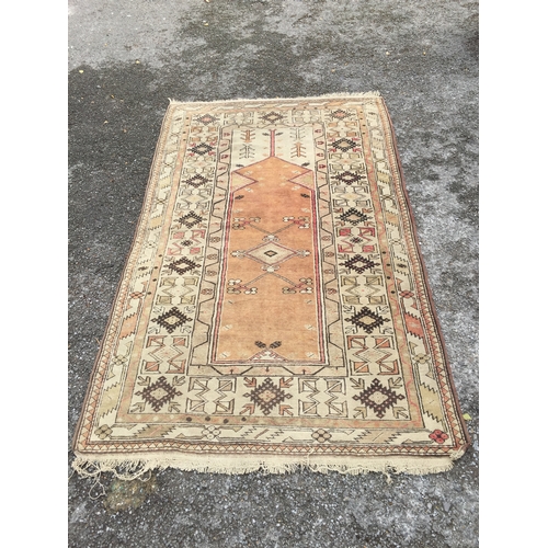 85 - Rug/runner 211 cms x 106 cms