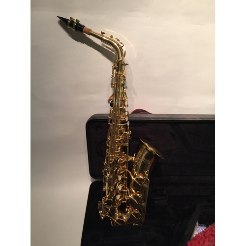 453 - Good Quality Yamaha Saxophone YAS 275 Along With Case And Accessories .