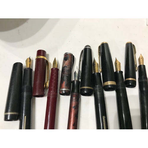 261 - Quantity Of Vintage Pens. To Include Parkers With Gold Tips , Osmiroid Etc