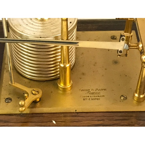 561 - Antique Oak Cased Barograph By Short And Mason London .