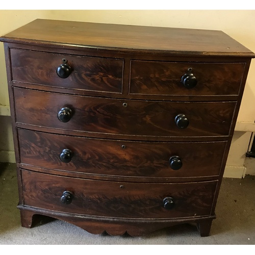 553 - Antique 2 Over 3 Bow Front  Chest Of Drawers 107 x 50 x 108 cms