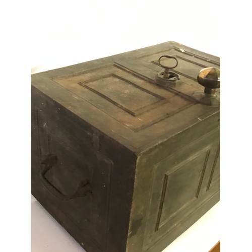 160 - Rare Coalbrookdale Safe / Strong Box c.1850 With Original Key. 46 x 31 x 33 cms