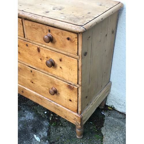 36 - Vintage 2 Over 2 Pine Chest Of Drawers 89 x 48 x 90 cms