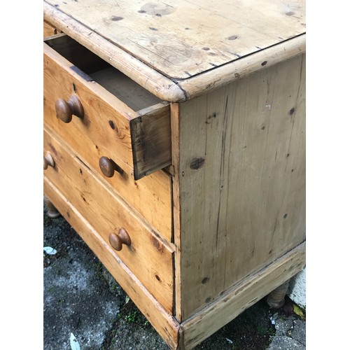 36 - Vintage 2 Over 2 Pine Chest Of Drawers 89 x 48 x 90 cms