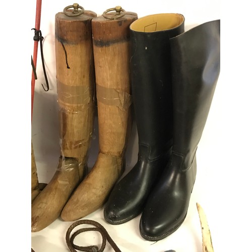 197 - Various Horse And Riding Related Items To Include Vintage Boot Tree's Leather Ware Etc All In A Wood... 