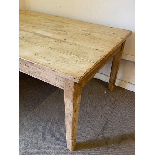 40 - Antique Pine Farmhouse Table. 153 x 105 x 76 cms