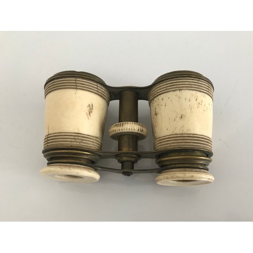 107 - Antique Set Of Theatre Binoculars Opera Glasses Having Bone Decoration 
11 cms x 6 cms