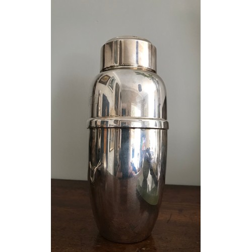 156 - Vintage Silver Plated Cocktail Shaker
19 cms