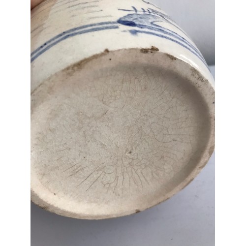 136 - Large Antique Blue And White Provincial Stoneware Oriental Ginger Jar
12 cms h x 12 cms diameter