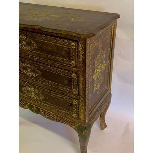30 - Florentine Gilt And Green Chest Of Three Drawers.61 x 32 x 70 cms
