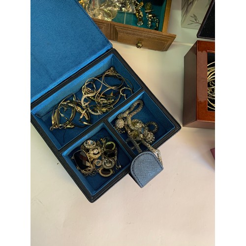 238 - Quantity Of Jewellery (Box)