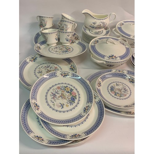 243 - A Royal Albert Songbird New Romance pattern tea and dinner service inc, tureens, cups and saucer Pla... 