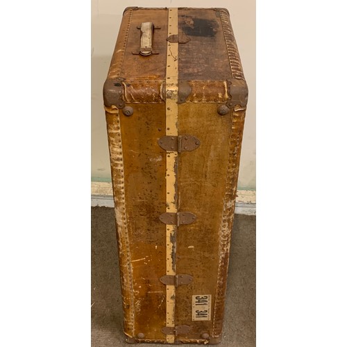 76 - Vintage Cuero Pergamino Steamer Trunk Wardrobe Suitcase .