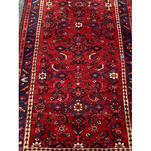 307 - Decorative Rug With Decorative Border  192 x 106 cms