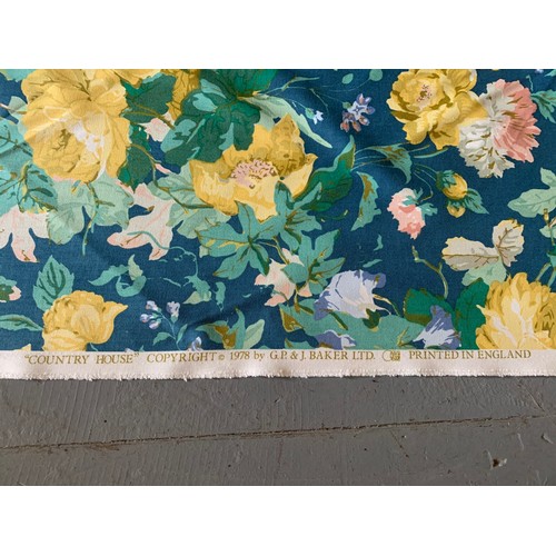 82 - Part Roll Of Vintage Country House Textile. 138 cms drop.