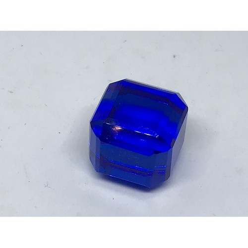 359 - Cube Cut Approximately 147.05 Carat Blue Topaz Gemstone With Certificate Yeovil Auctions Is Not GIA ... 