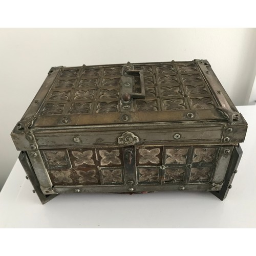 244 - 19thC Gothic Box 
21 x 15 x 11 cms