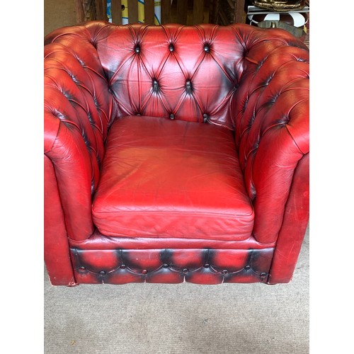 400 - Single Chesterfield Chair.