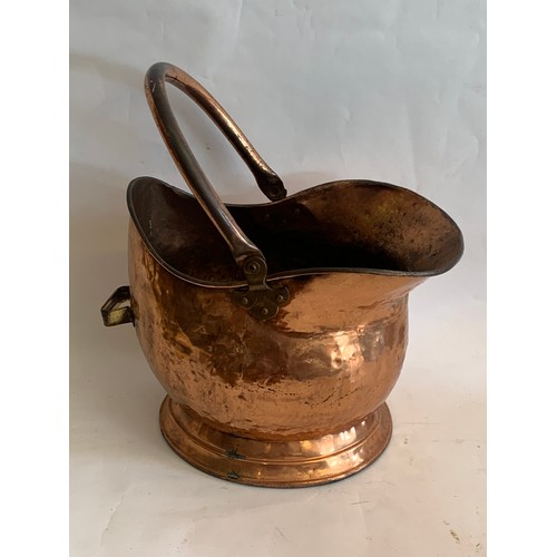 116 - Vintage Copper Coal Scuttle