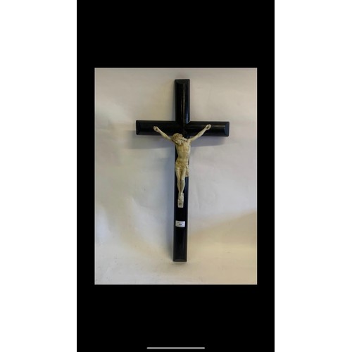 249 - Large Ebony Crucifix With Porcelain Corpus
80 x 40 cms