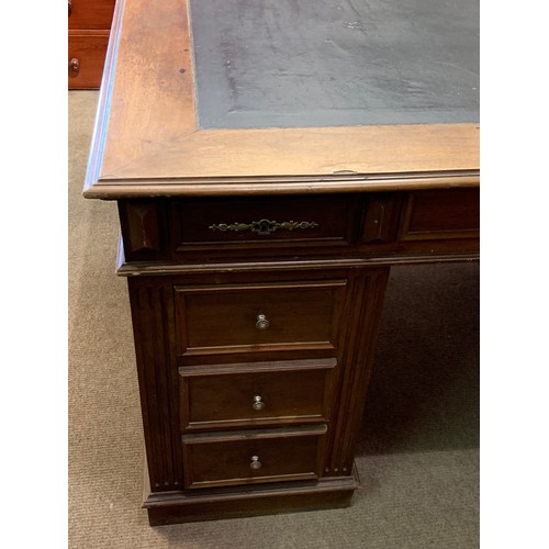 6 - Vintage Leather Top Pedestal / Kneehole Desk. 152 x 92 x 76 cms