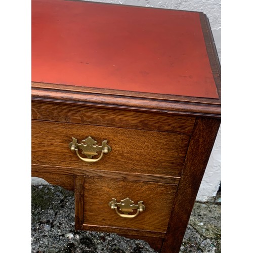 33 - Antique Leather Top Knee Hole Desk. 92 x 42 x 81 cms