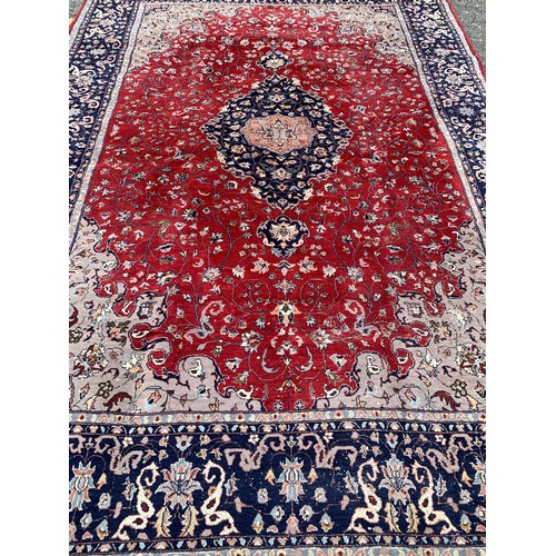 96 - Large Ground Rug With Central Pattern And Decorative Border 356 x 254 Cms