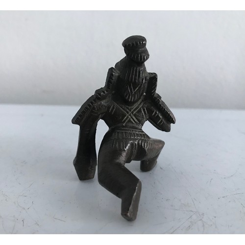 135 - Vintage Bronze Statue Of Baby Krishna
4 x 4 x 5.5 cms h