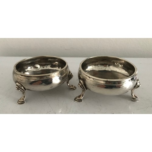 176 - Pair Of George 111 Hallmarked Silver Salt Cellars Standing On 3 Hoof Feet, 
 London 1811
6 cms diame... 